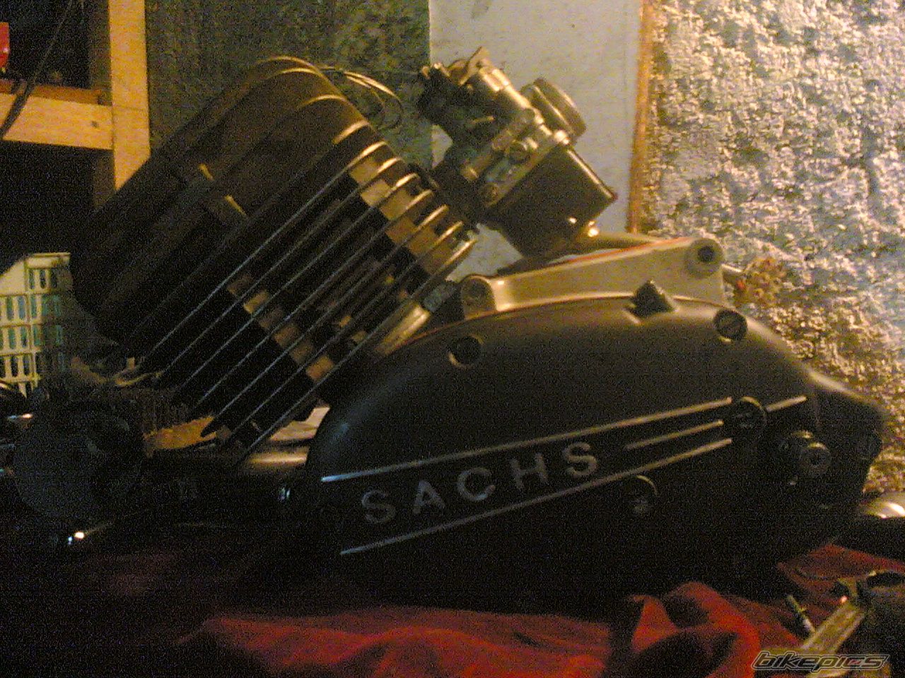 Photo 1879810