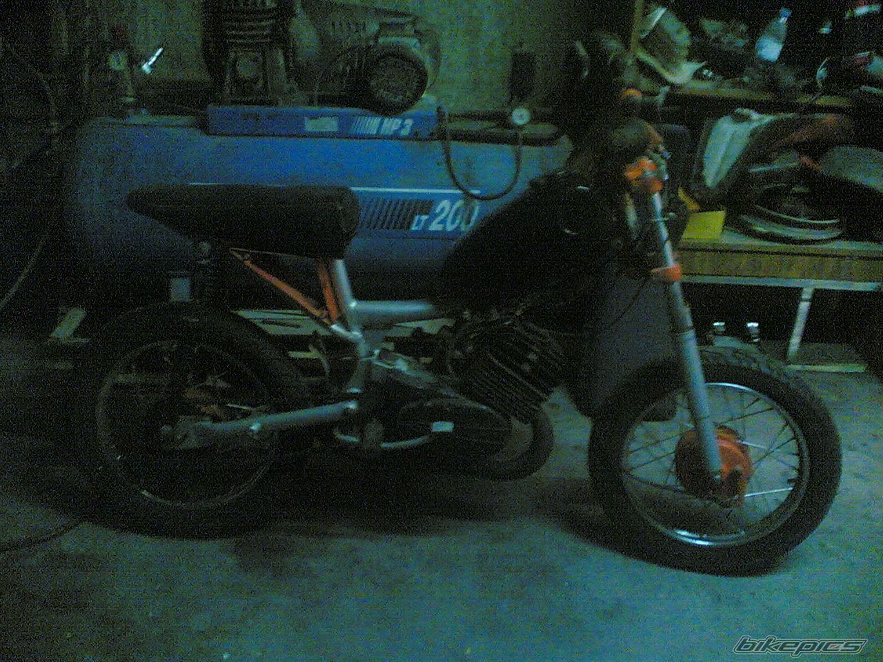 Photo 1879836