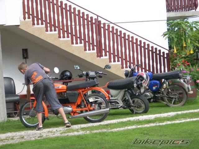 Bike Photo 1880009