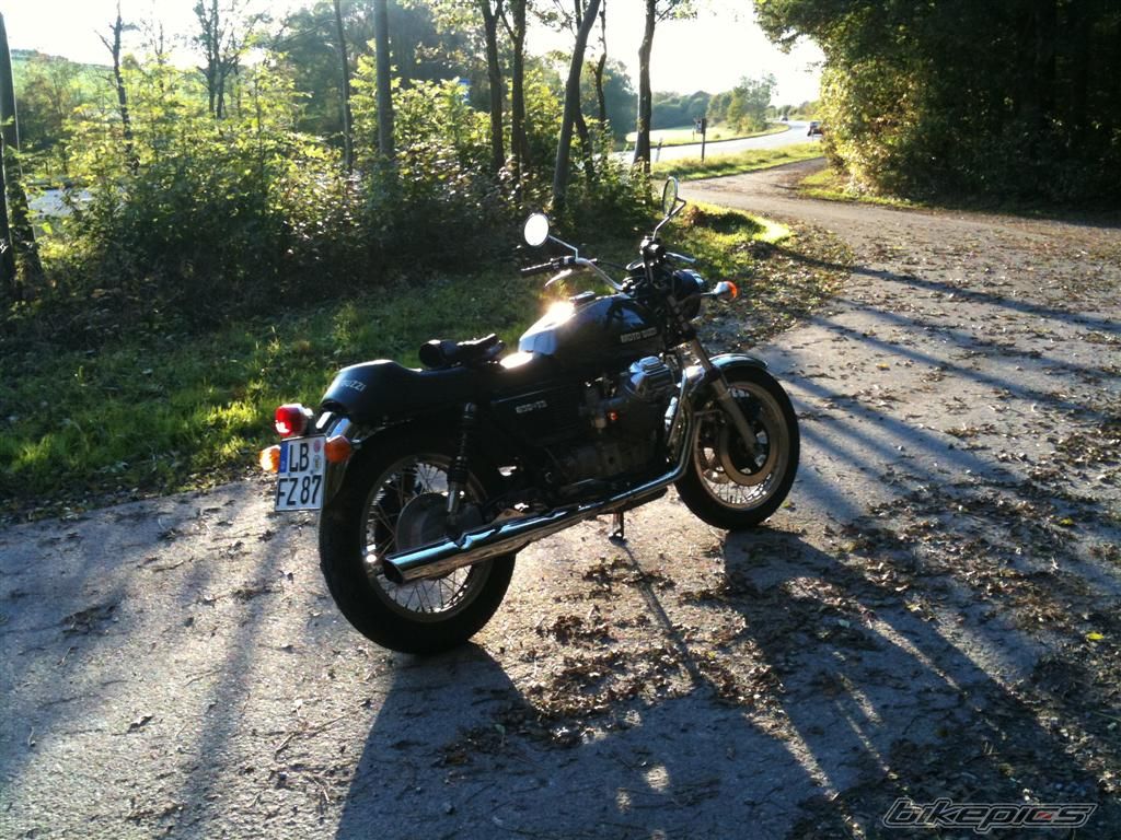Photo 1880287