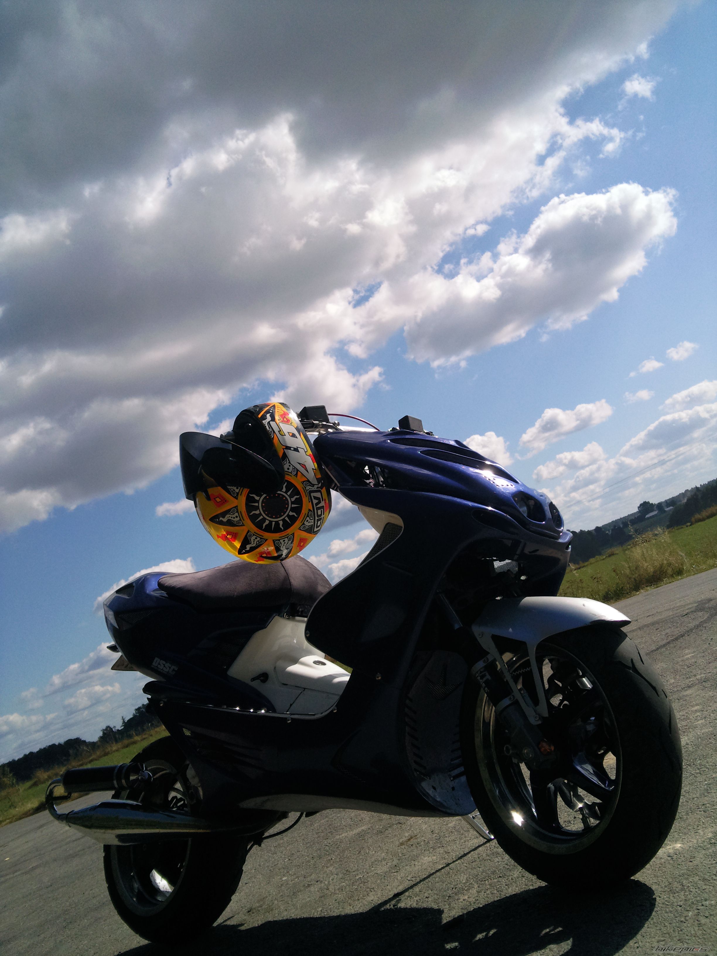 Photo 1880499