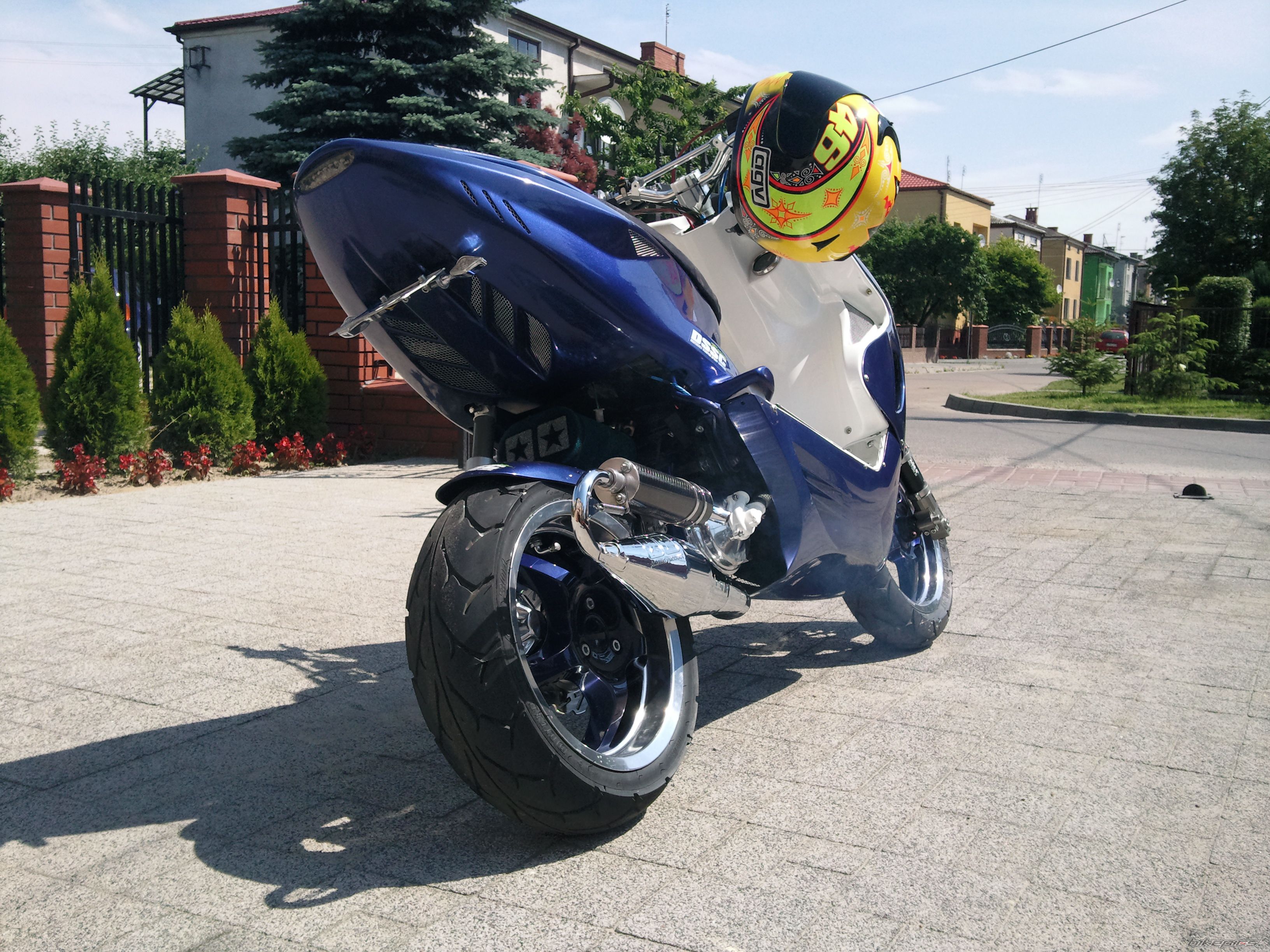 Bike Photo 1880649