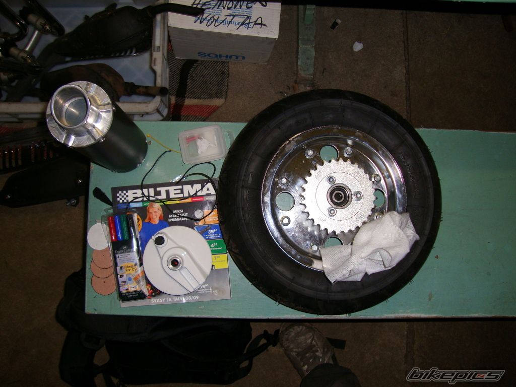 Photo 1880772