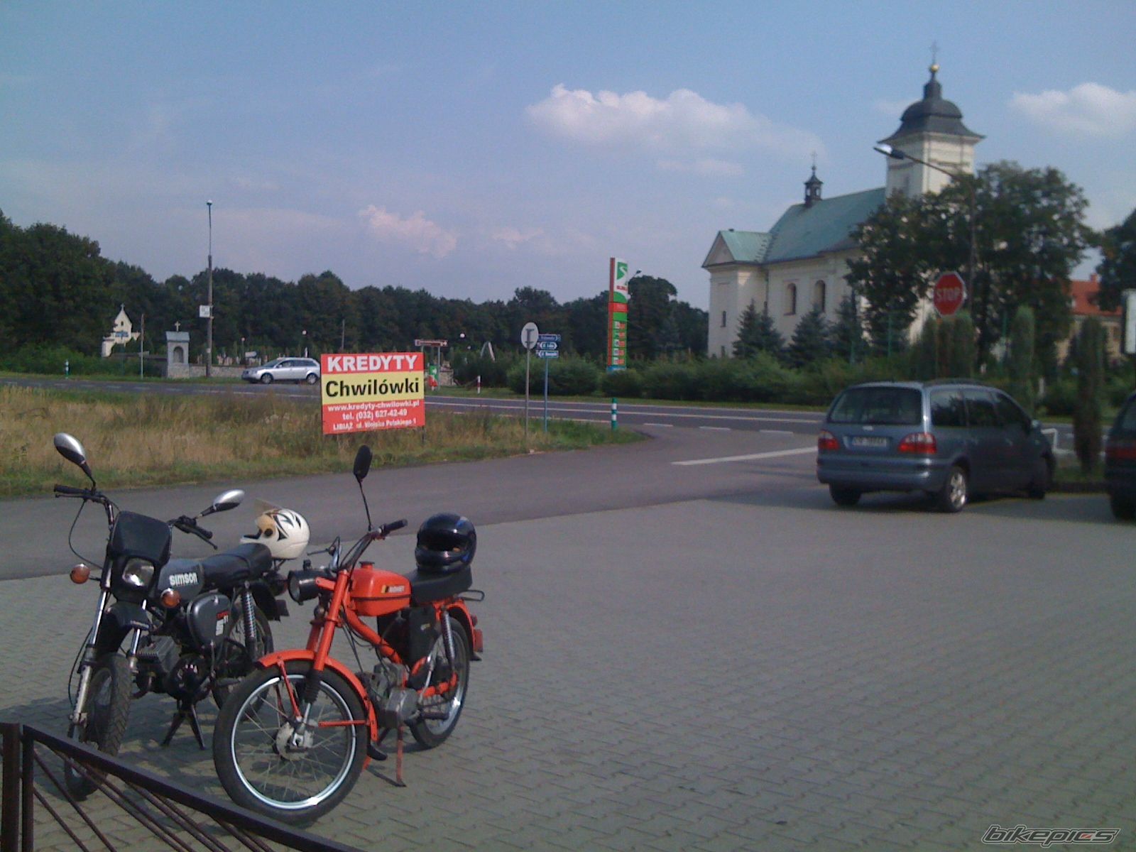 Photo 1881517