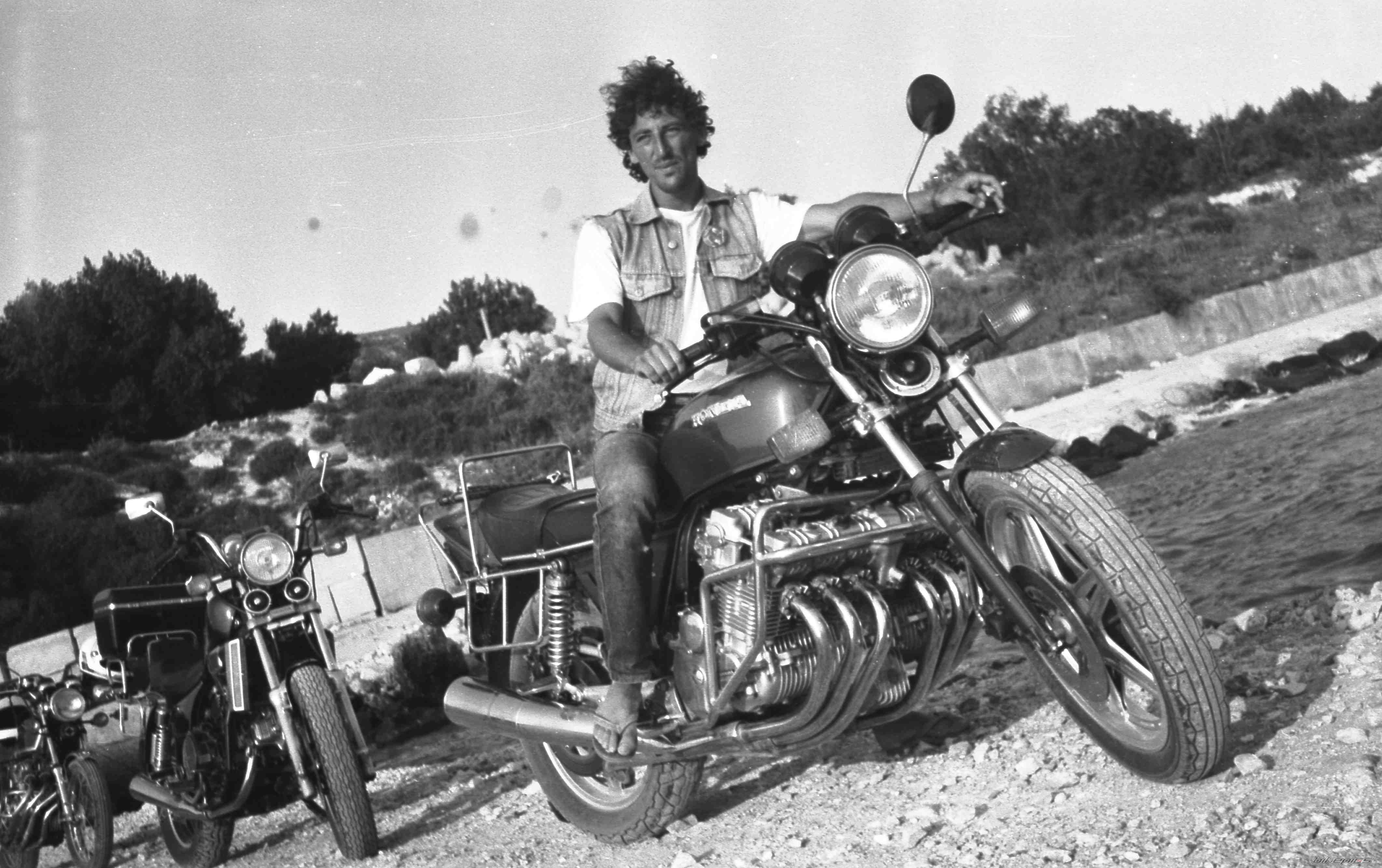 Bike Photo 1881690