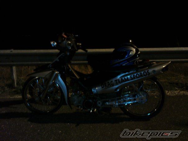 Photo 1882044