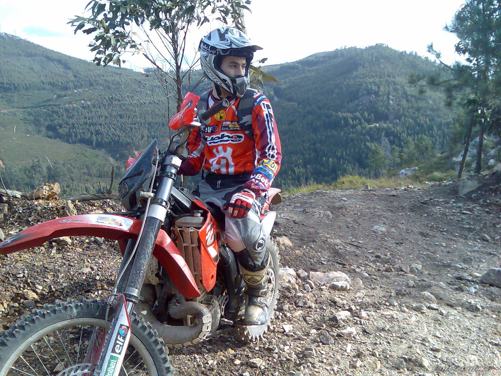 Photo 1882169