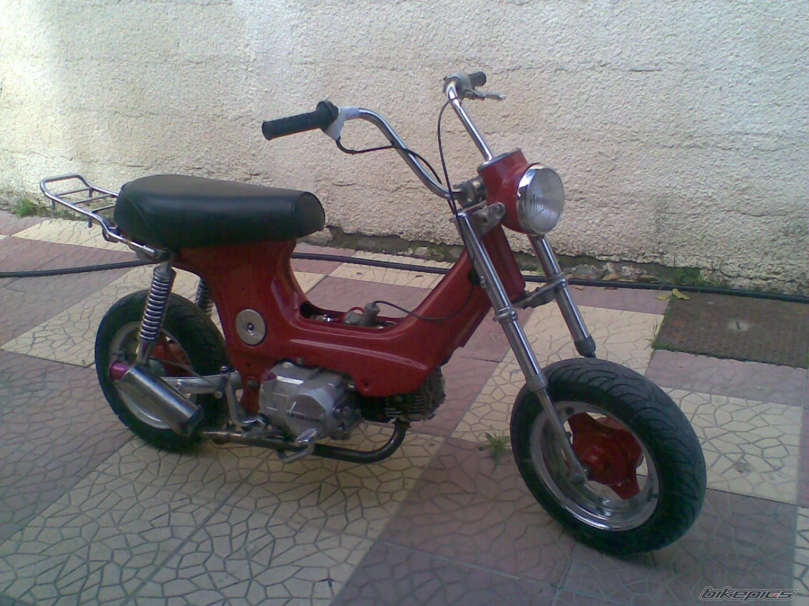 Photo 1882179