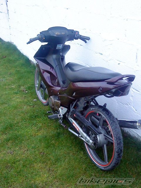 Photo 1882956