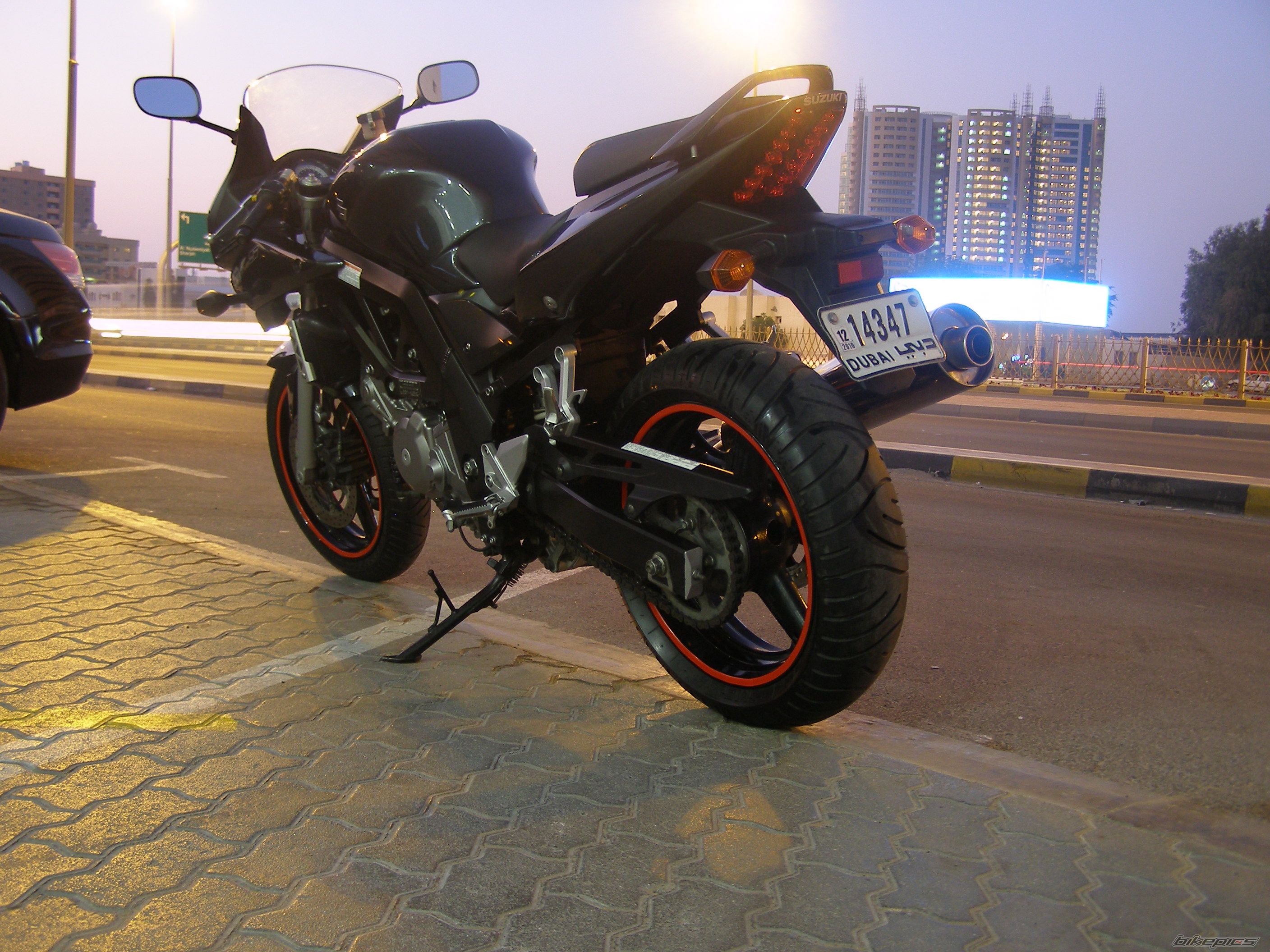 Bike Photo 1882957