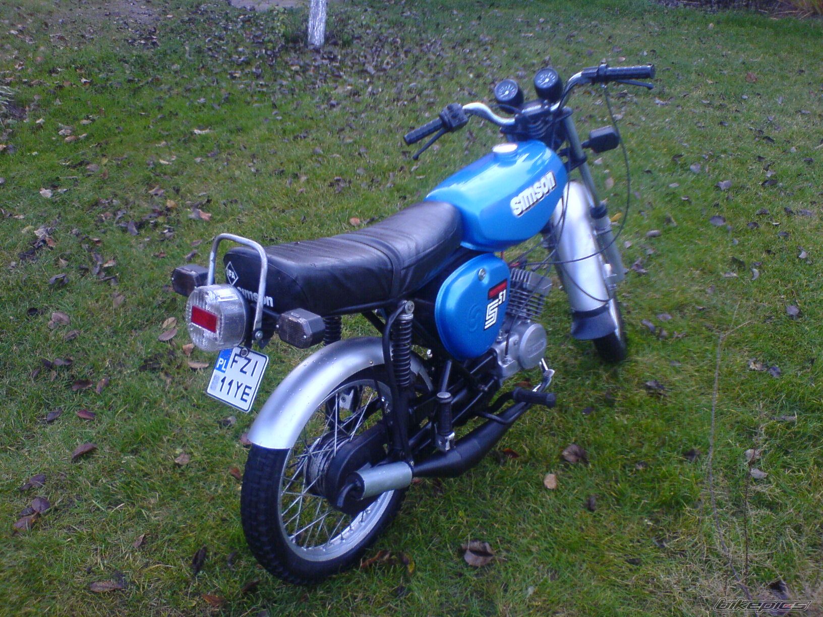 Photo 1883255