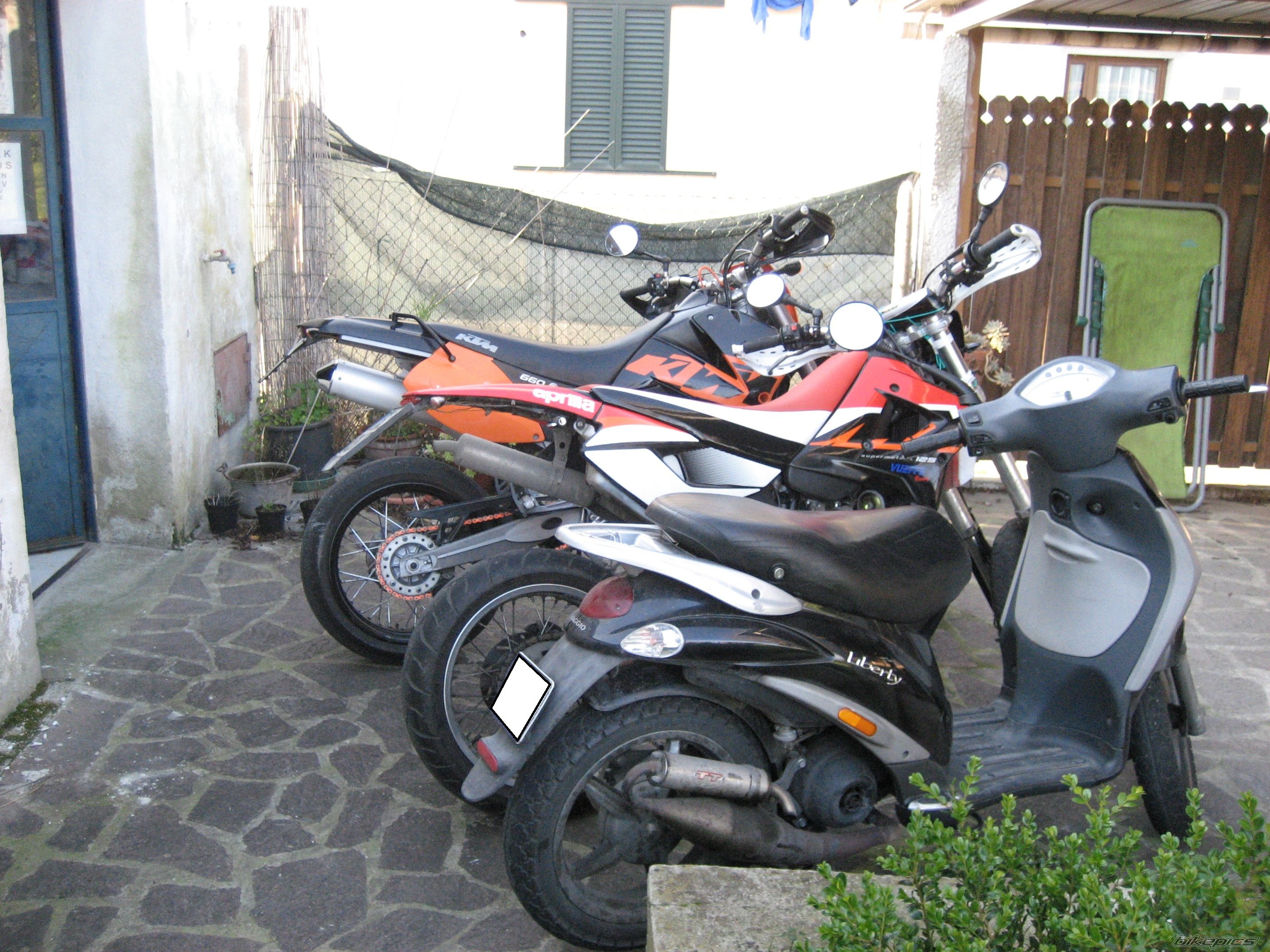 Photo 1883874