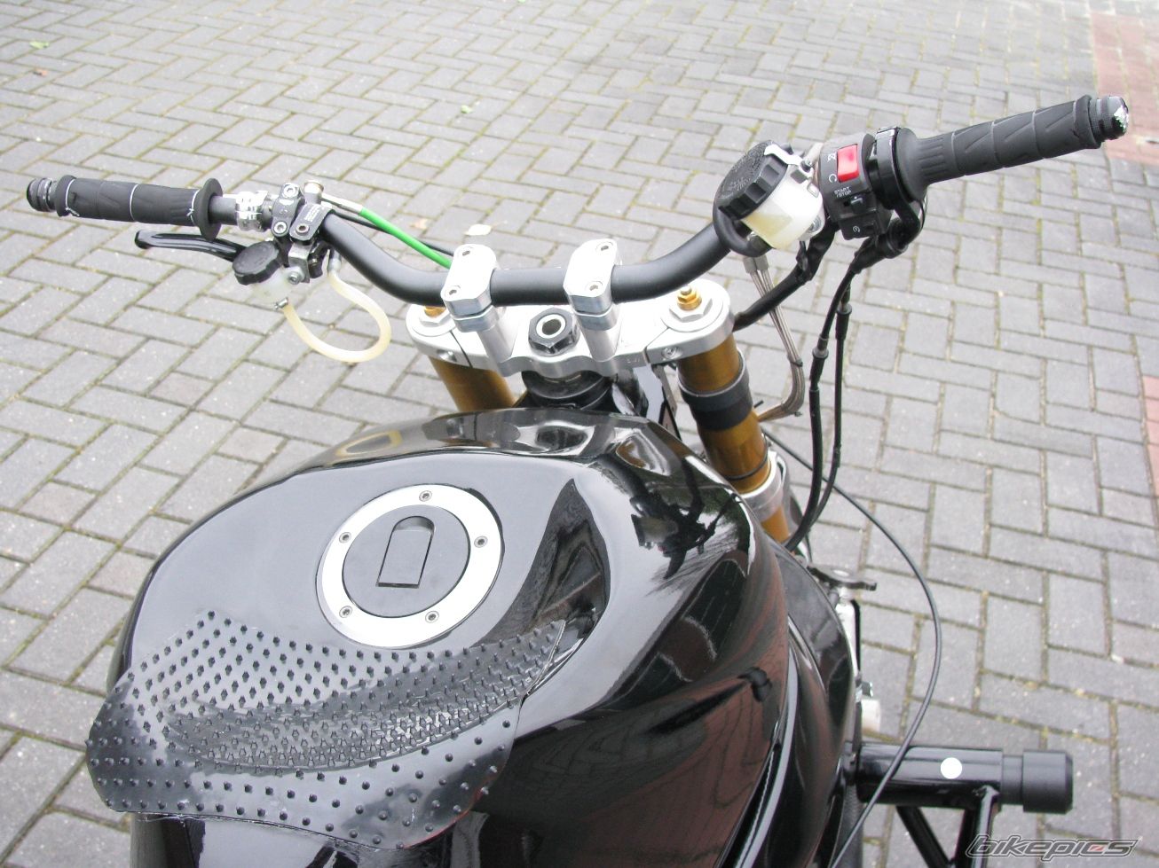 Bike Photo 1883937