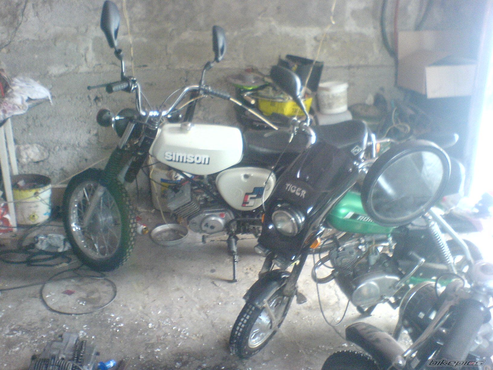 Photo 1884007