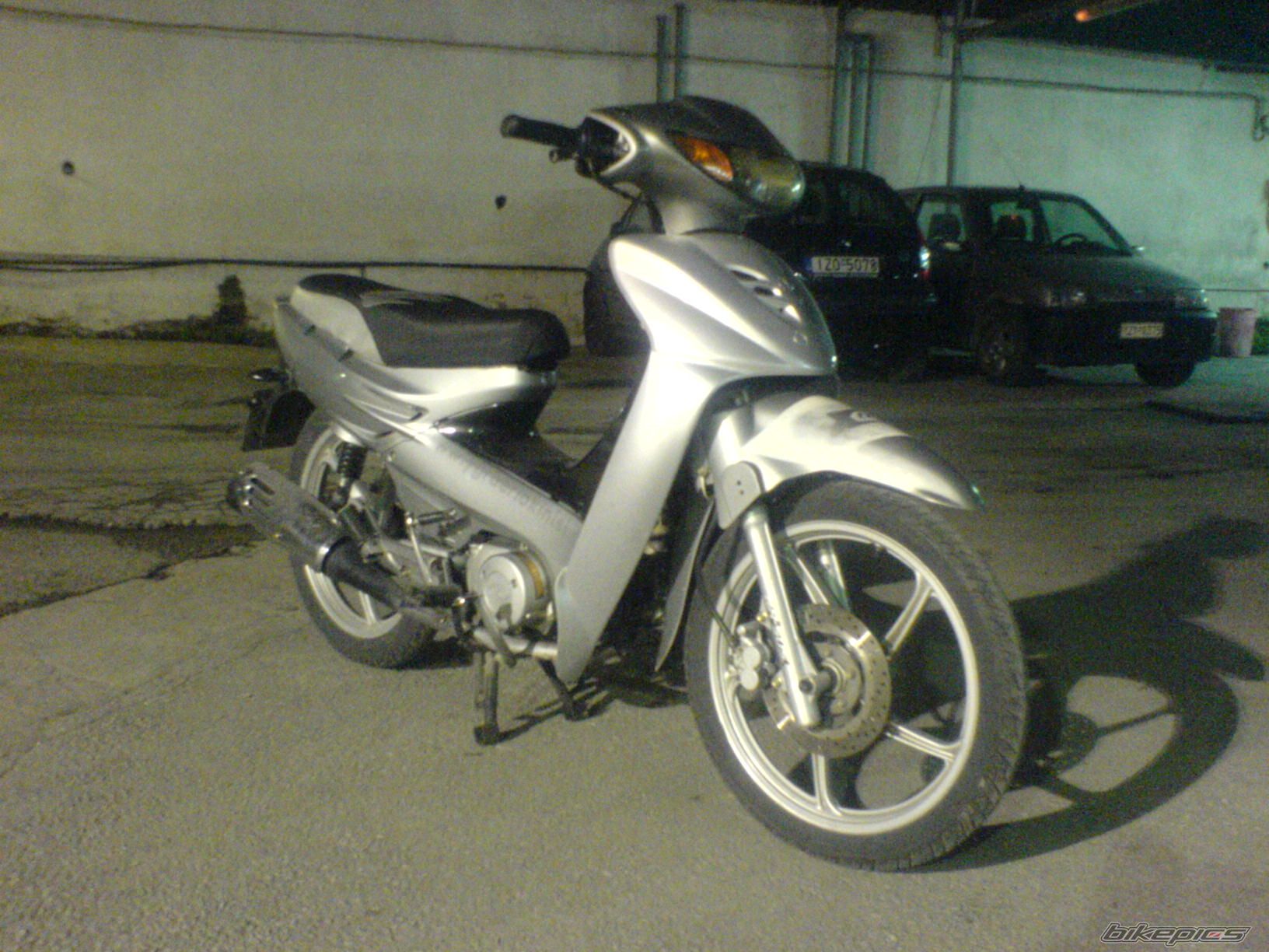 Photo 1884339