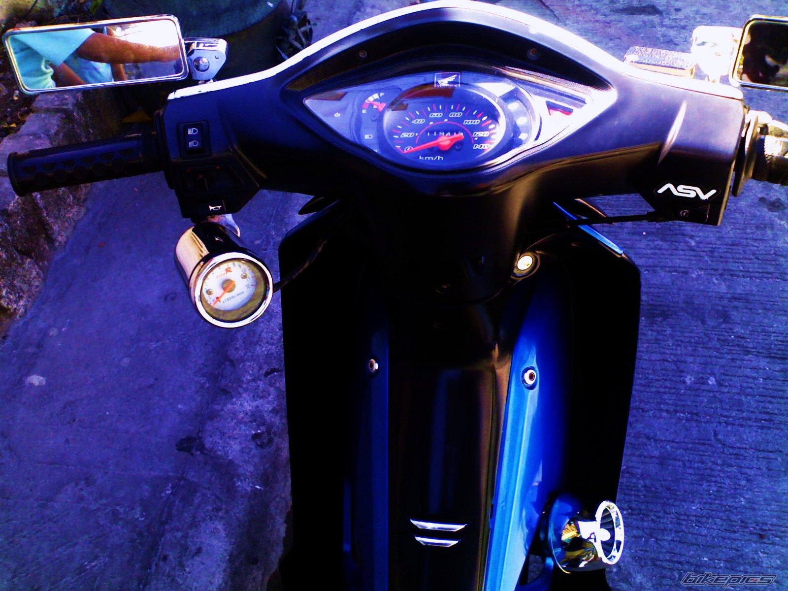 Bike Photo 1884454