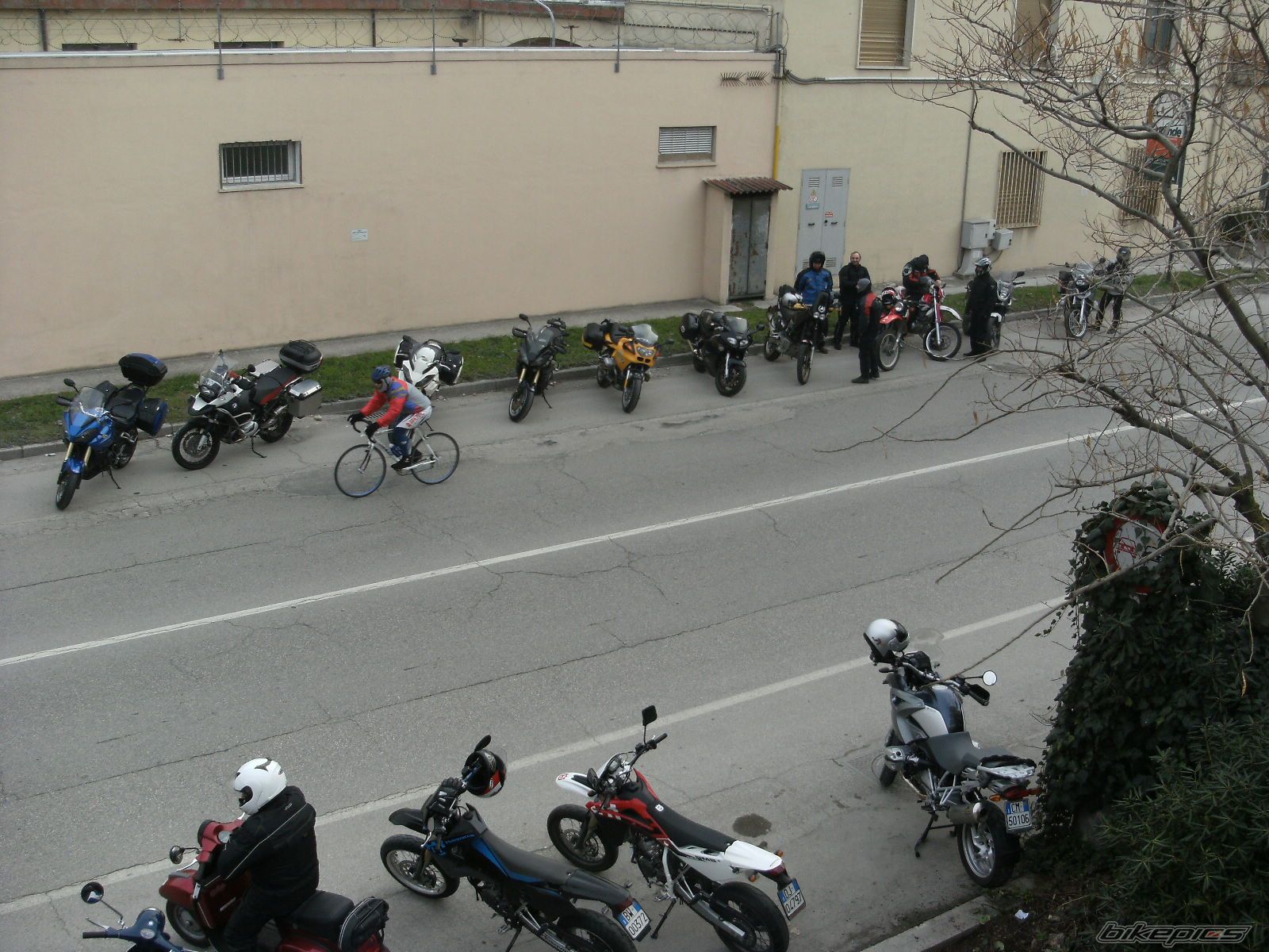 Photo 1884918