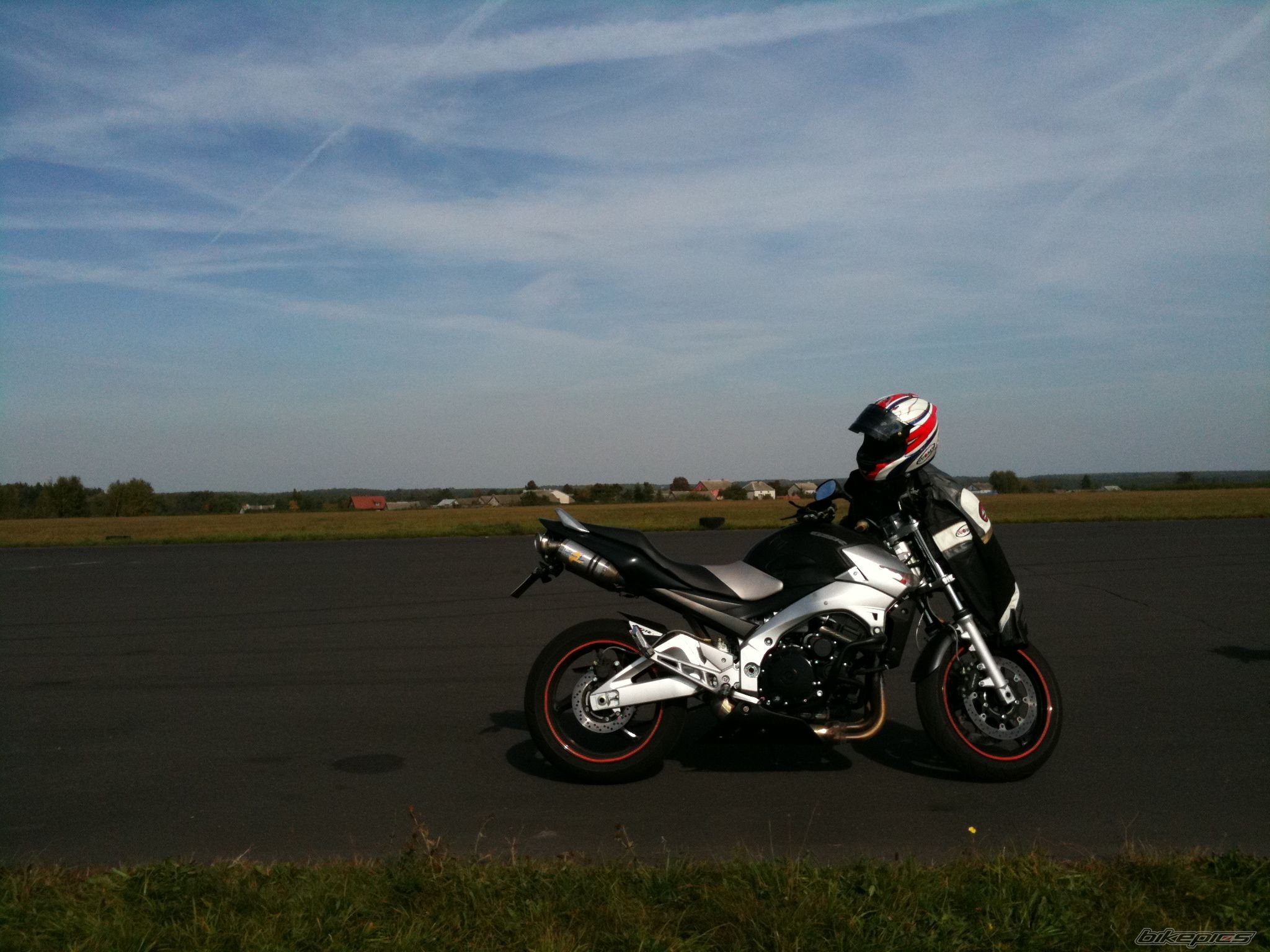 Photo 1885666