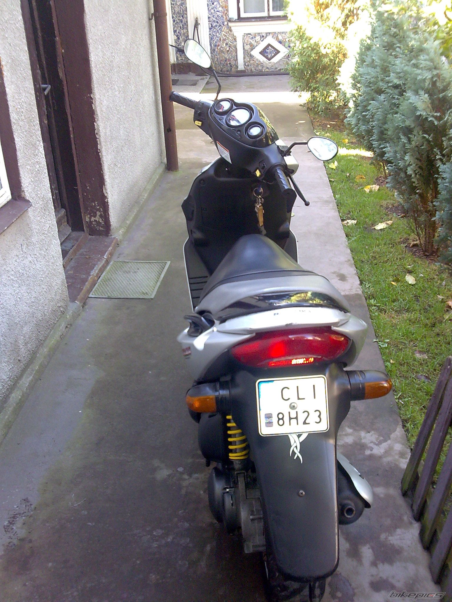 Photo 1886007