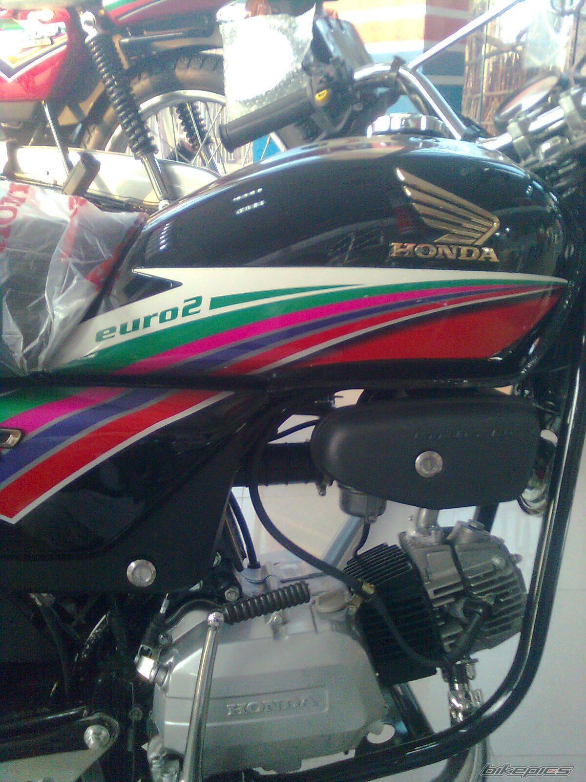 CD 100