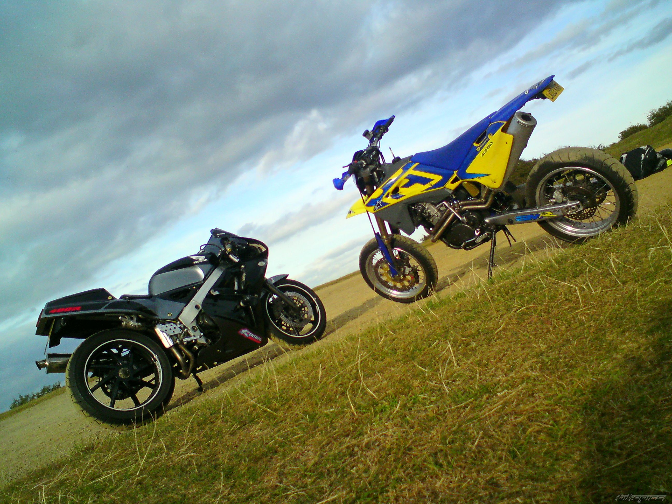 Photo 1886256