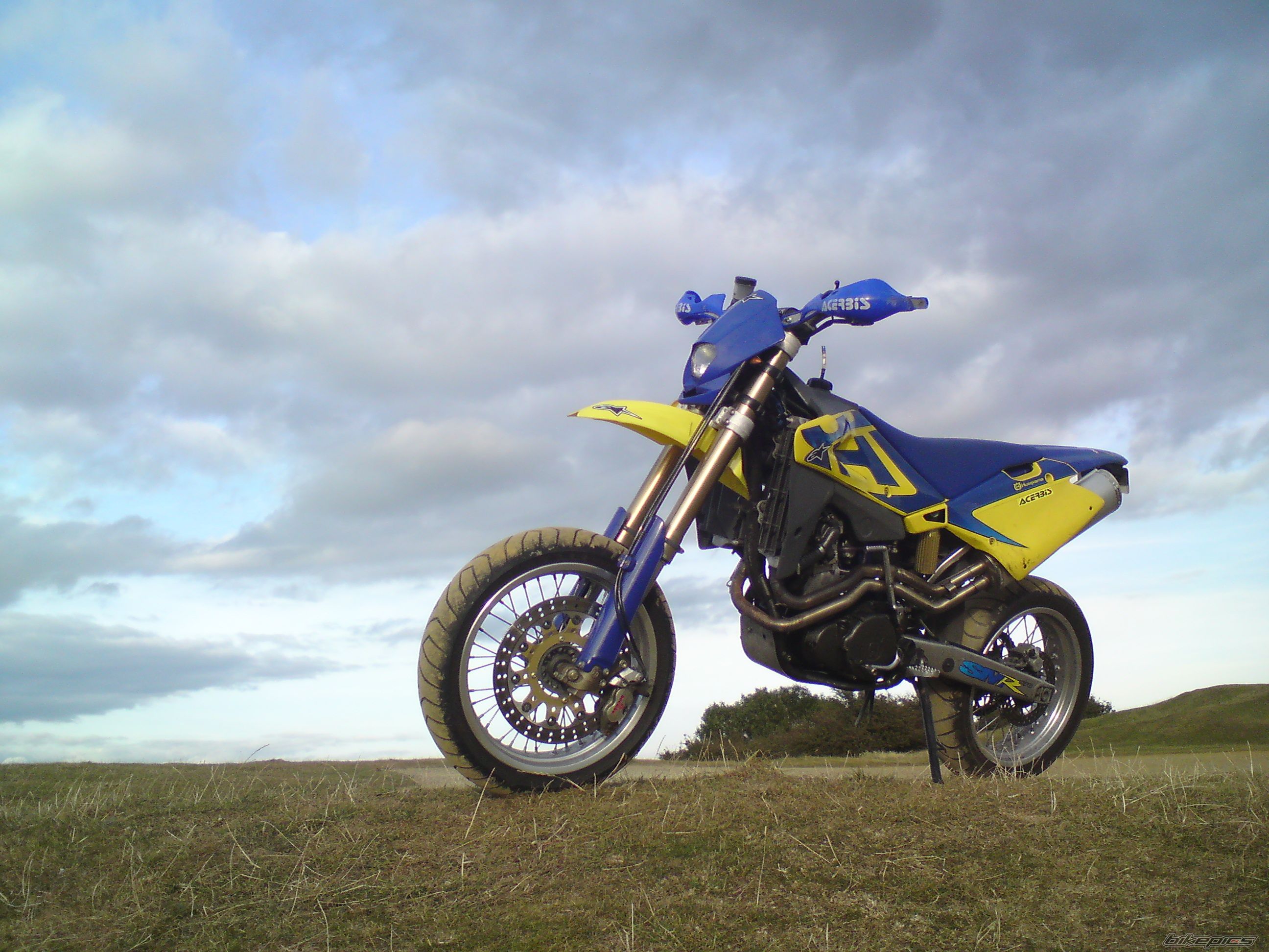 Photo 1886257
