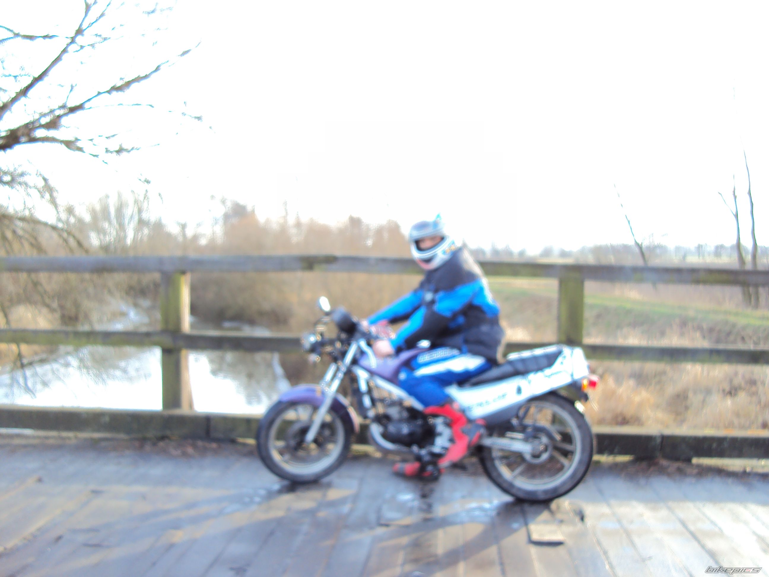Photo 1886417