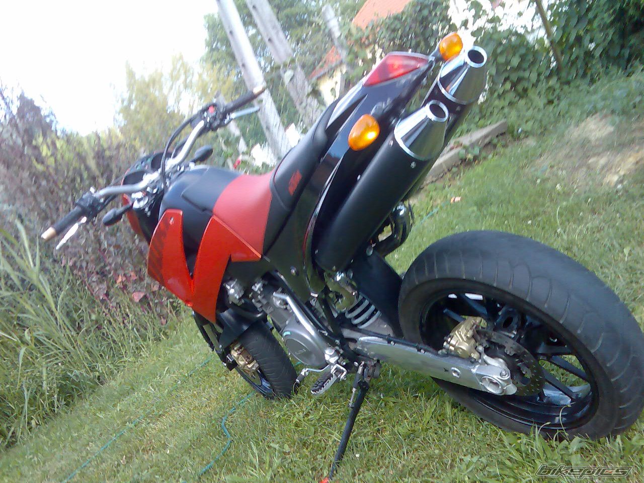 Photo 1886698