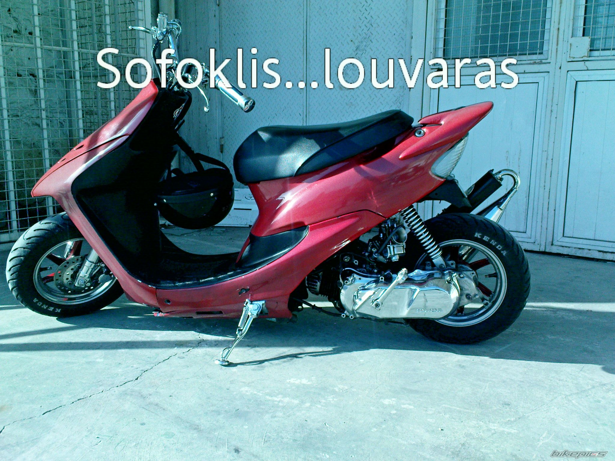 Photo 1888137