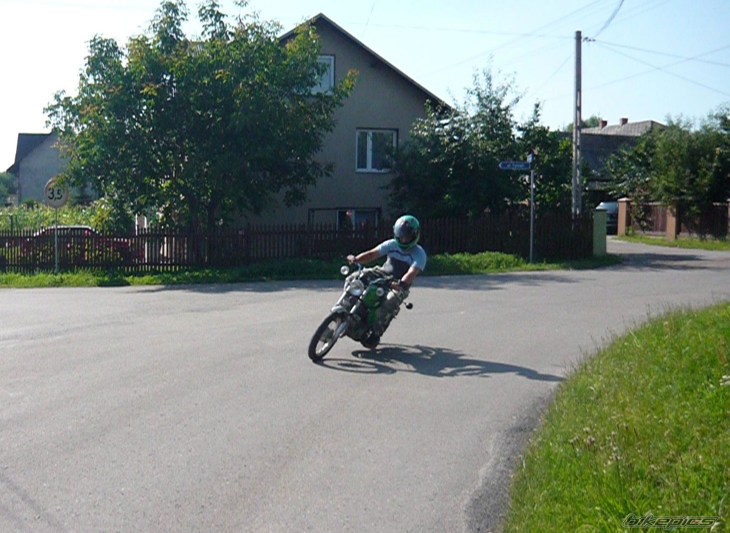 Bike Photo 1888361