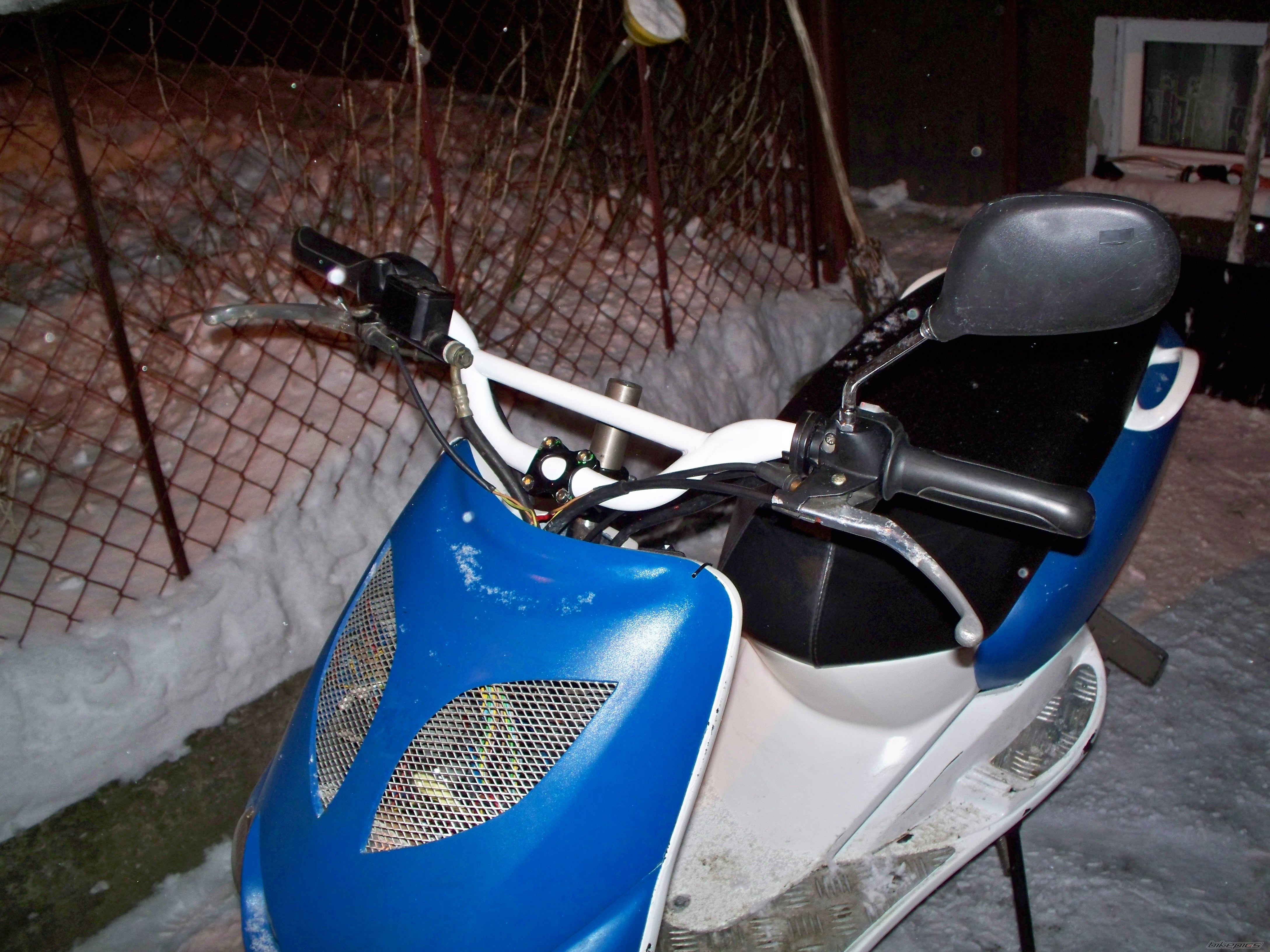 Photo 1889881