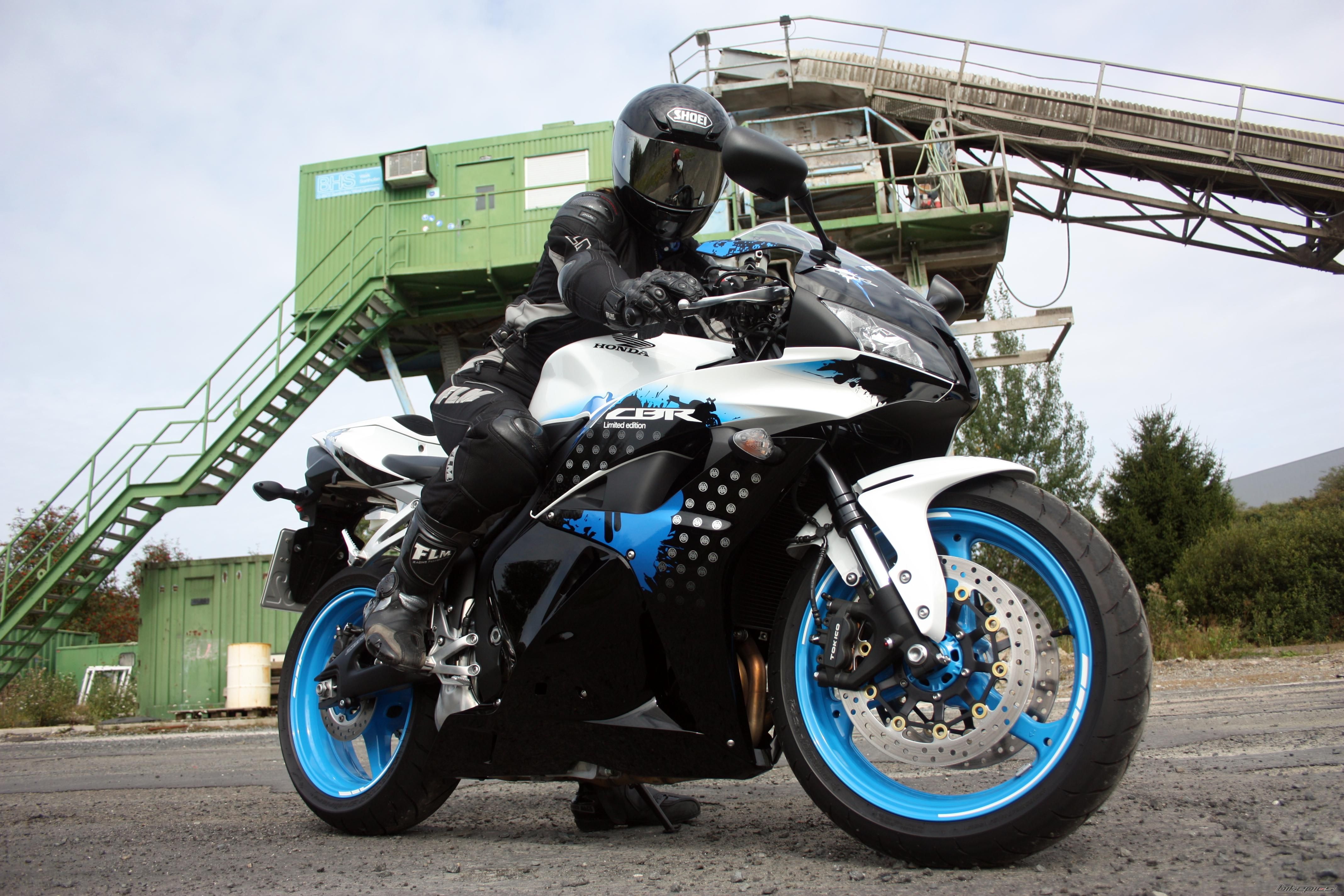Bike Photo 1891168