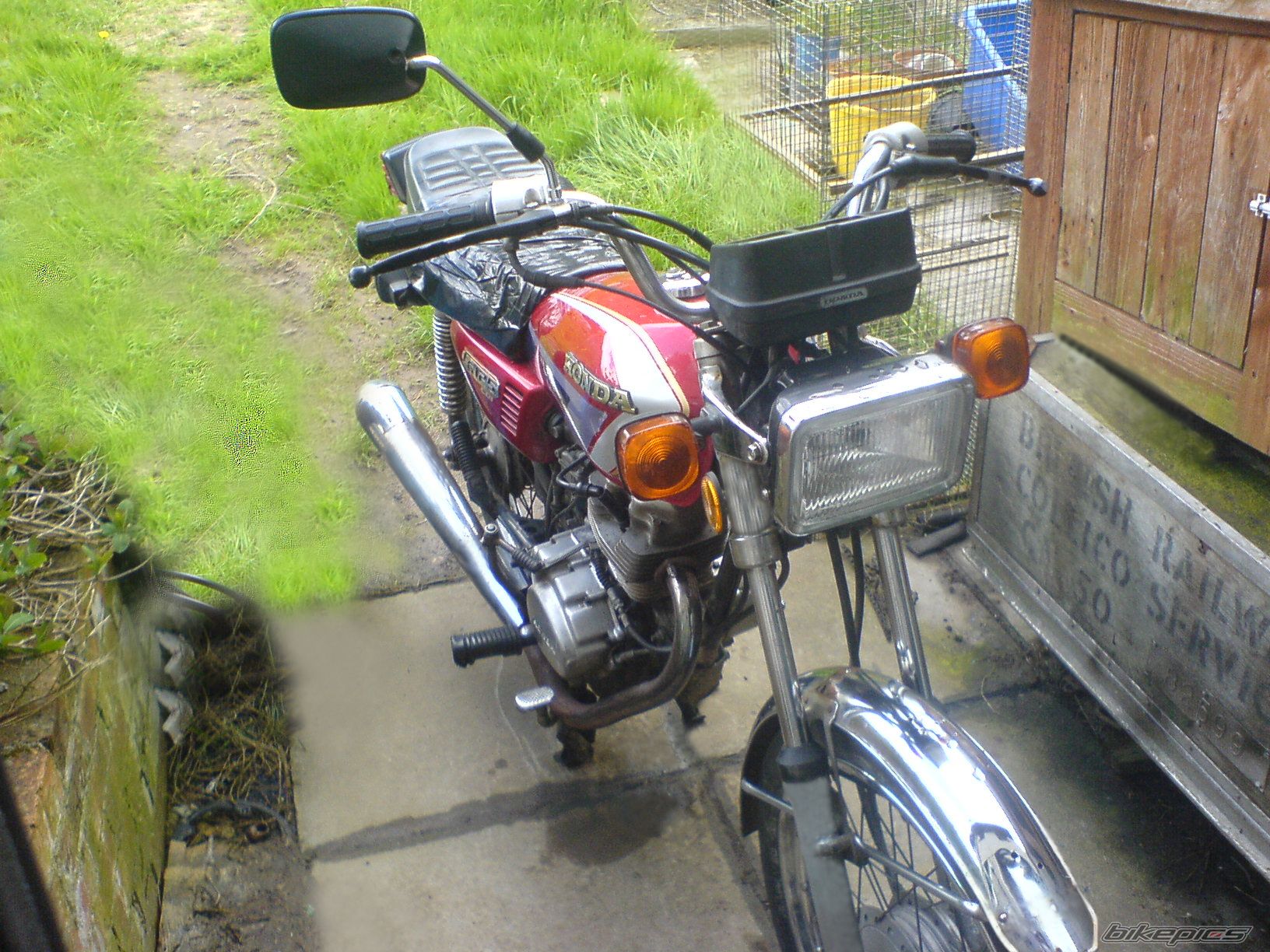 Photo 1892408