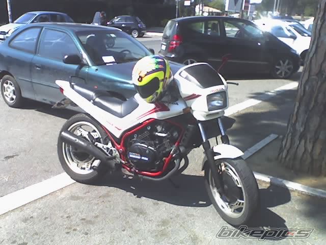 Photo 1892564
