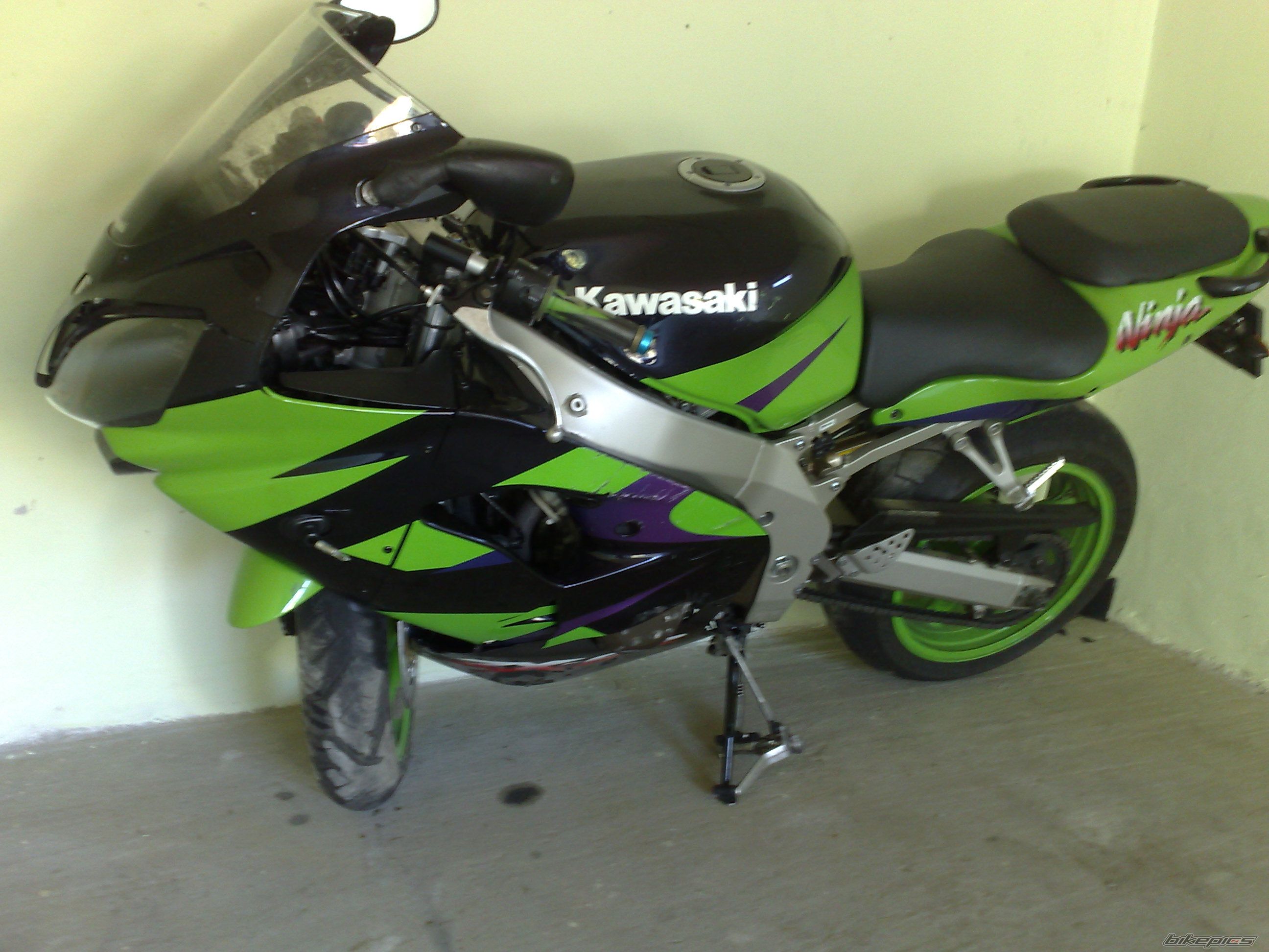 Photo 1892572