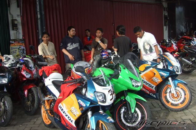 Photo 1893198