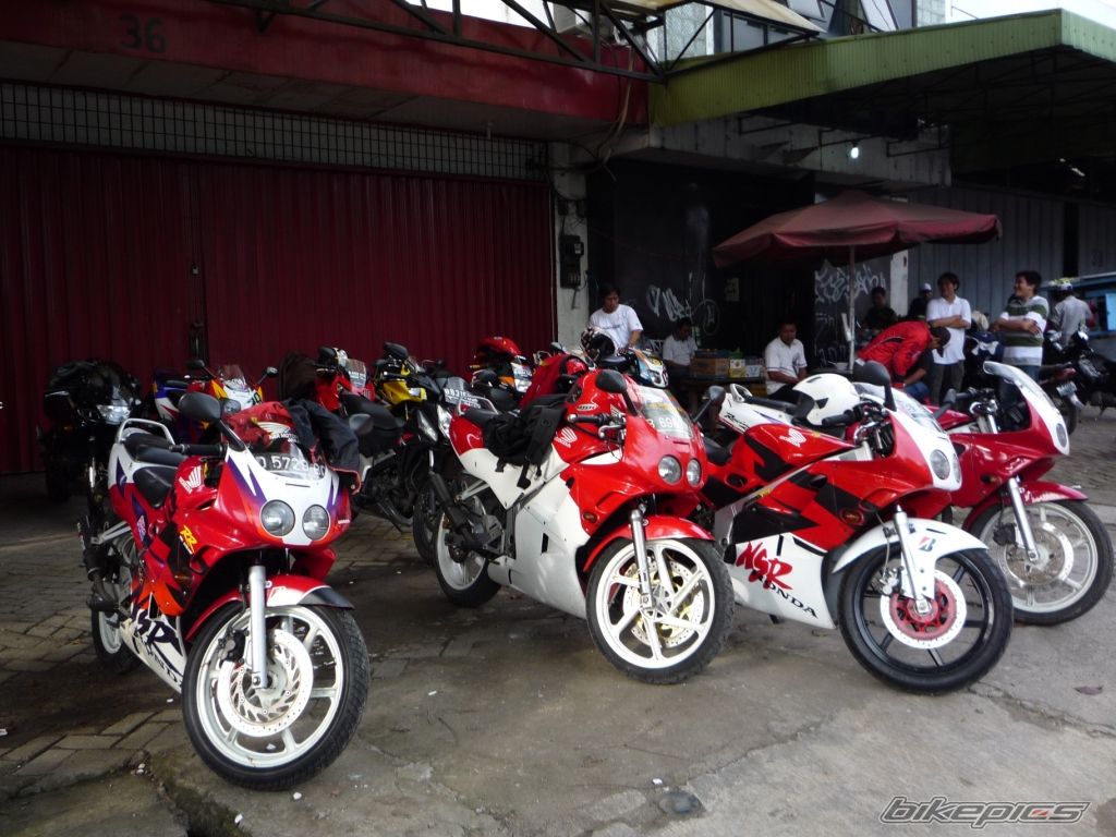 Photo 1893200
