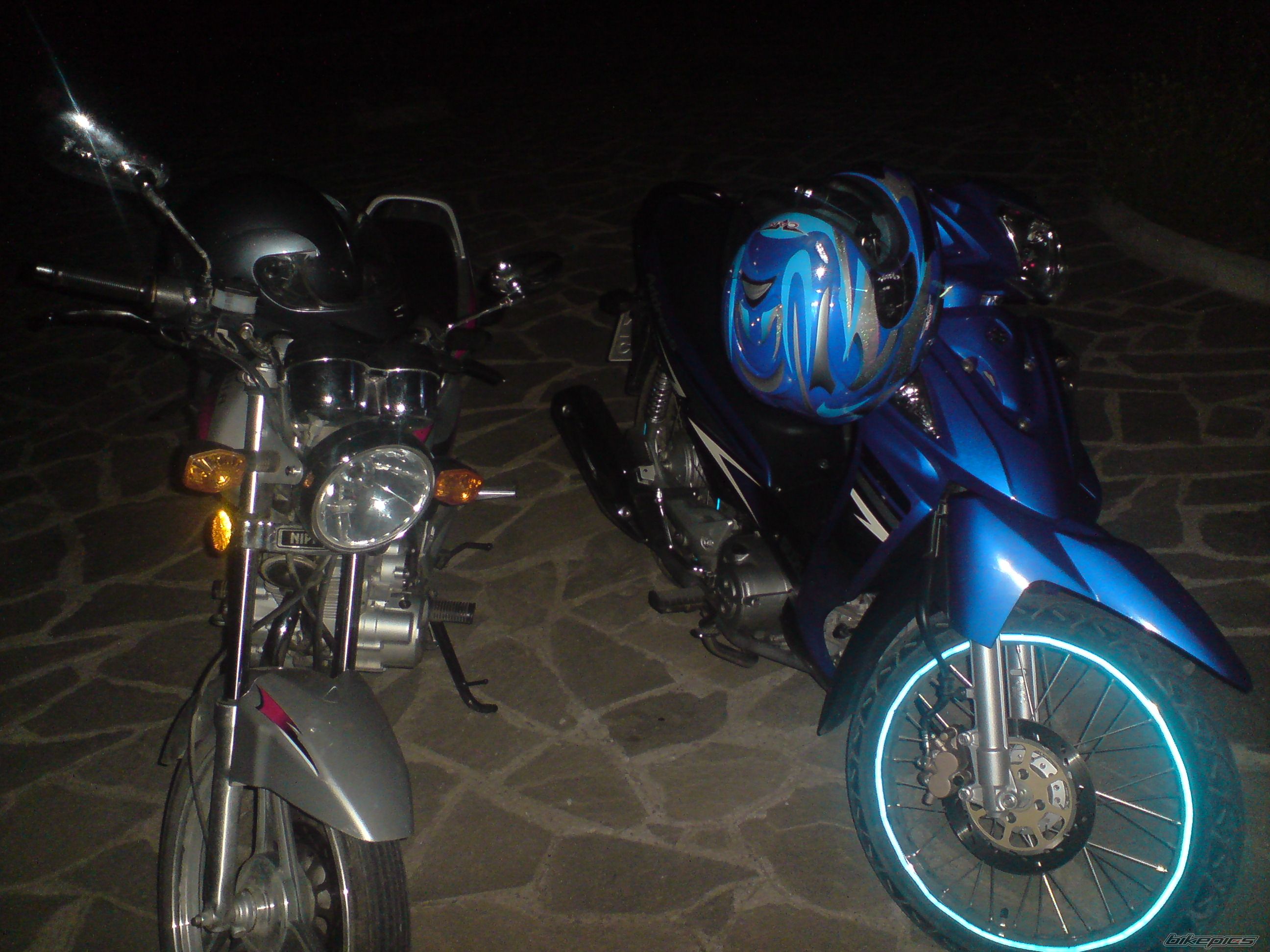 Photo 1893217