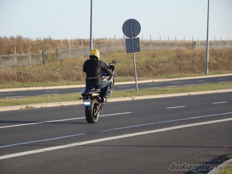 Photo 1893218