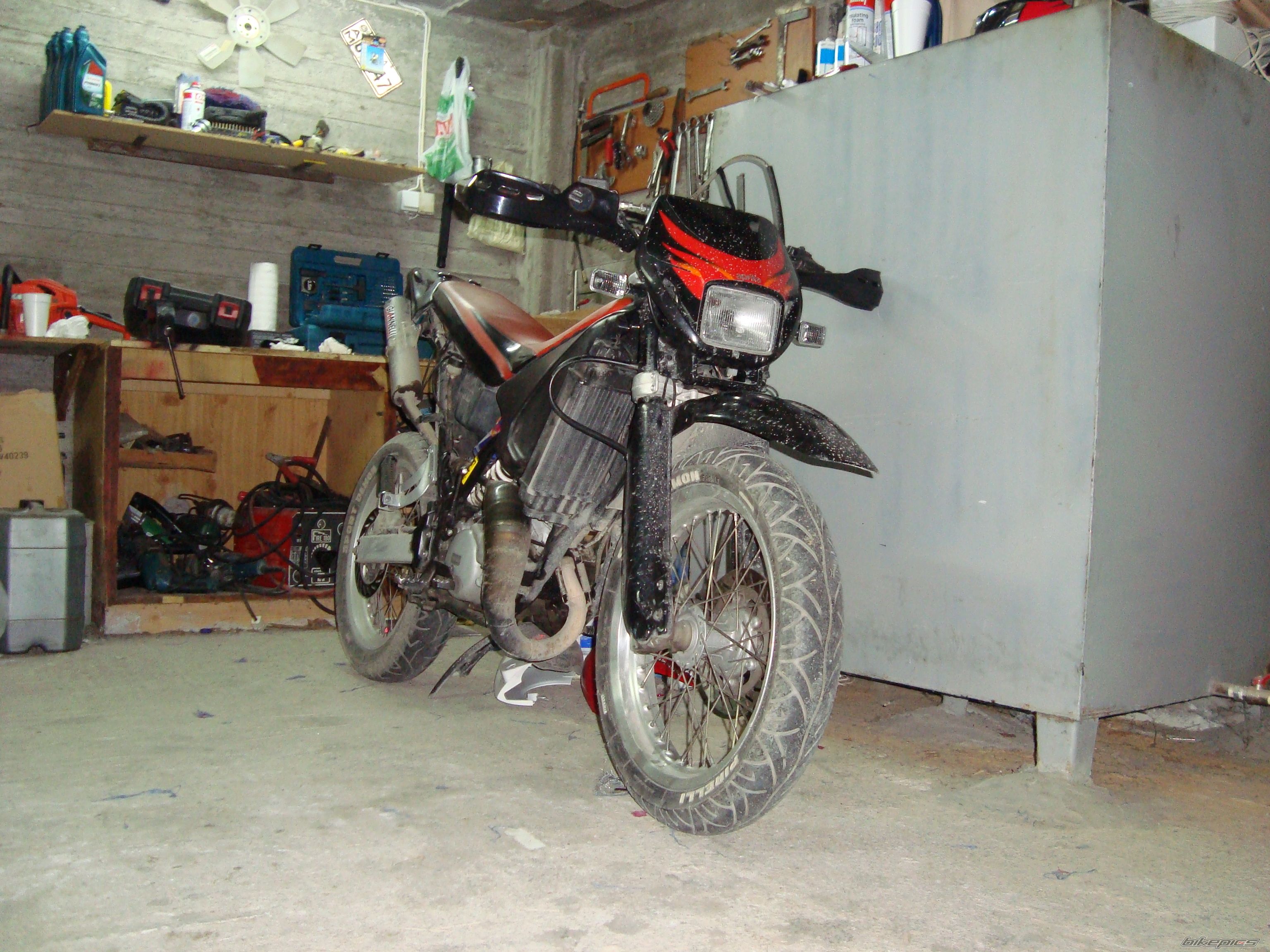Photo 1893531