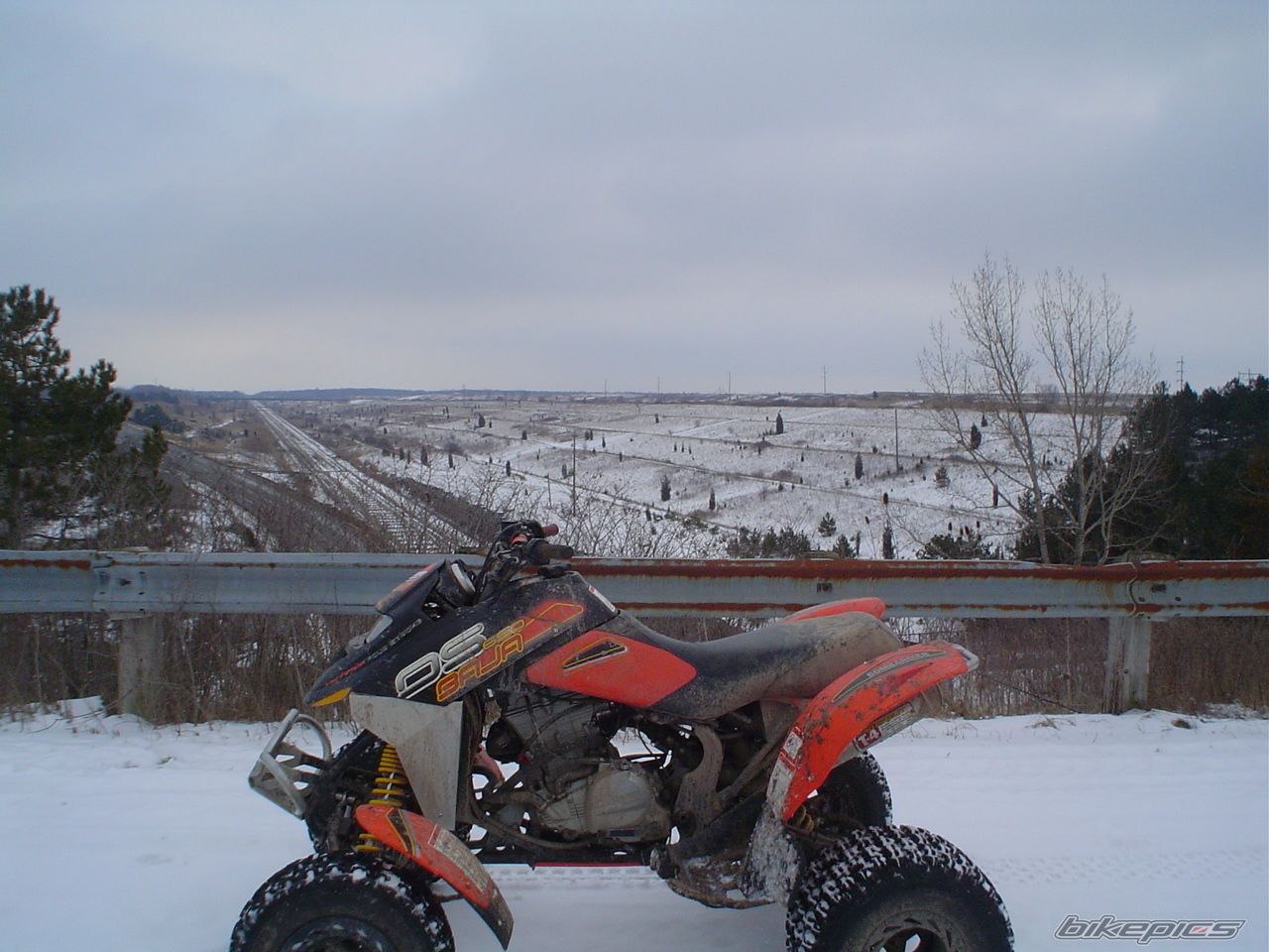 Photo 1893661