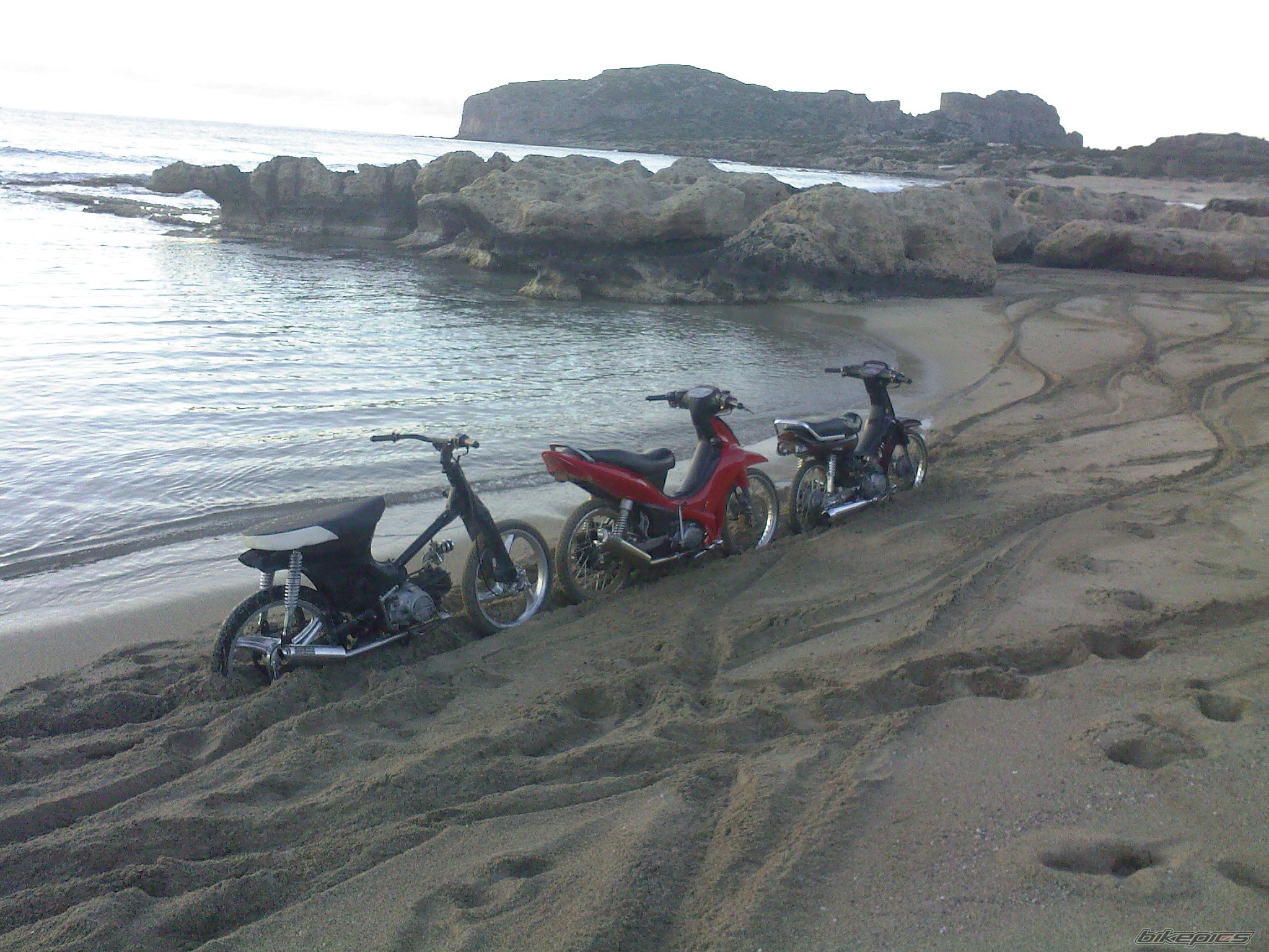 Photo 1894436