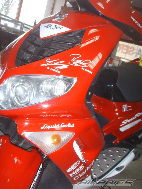Photo 1895044