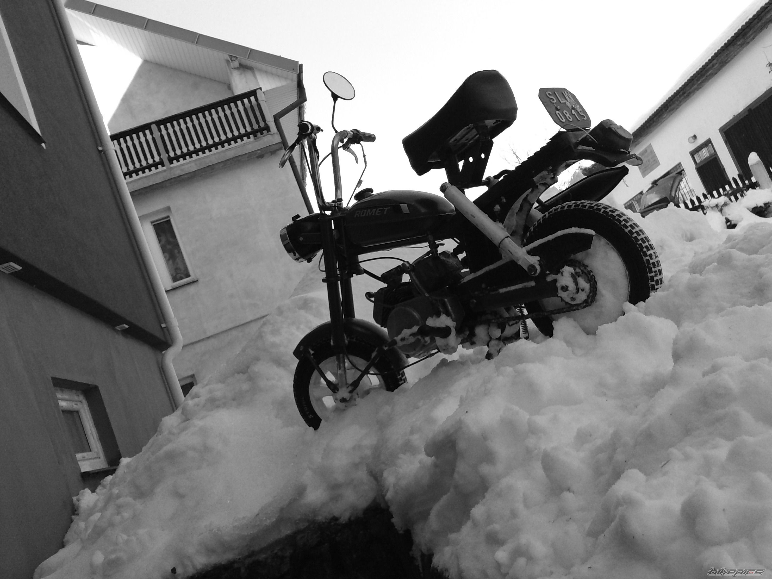 Photo 1896198