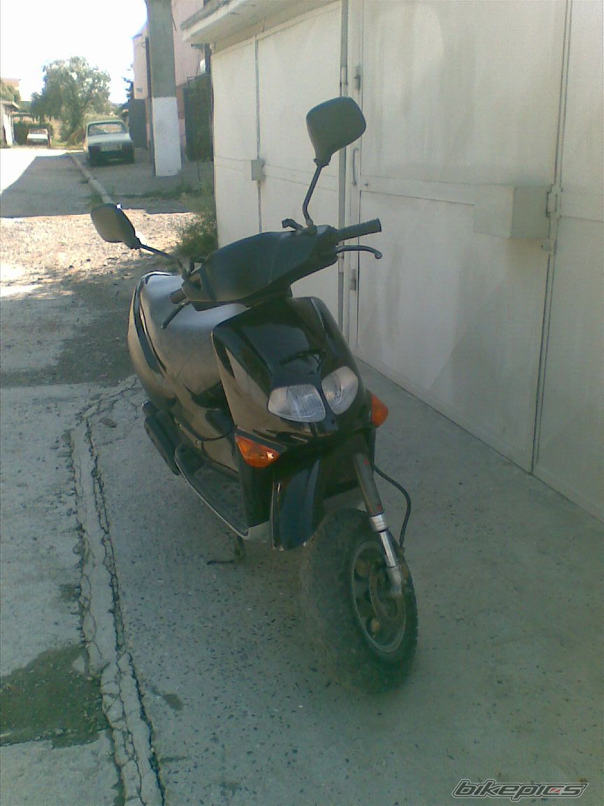 Photo 1896858