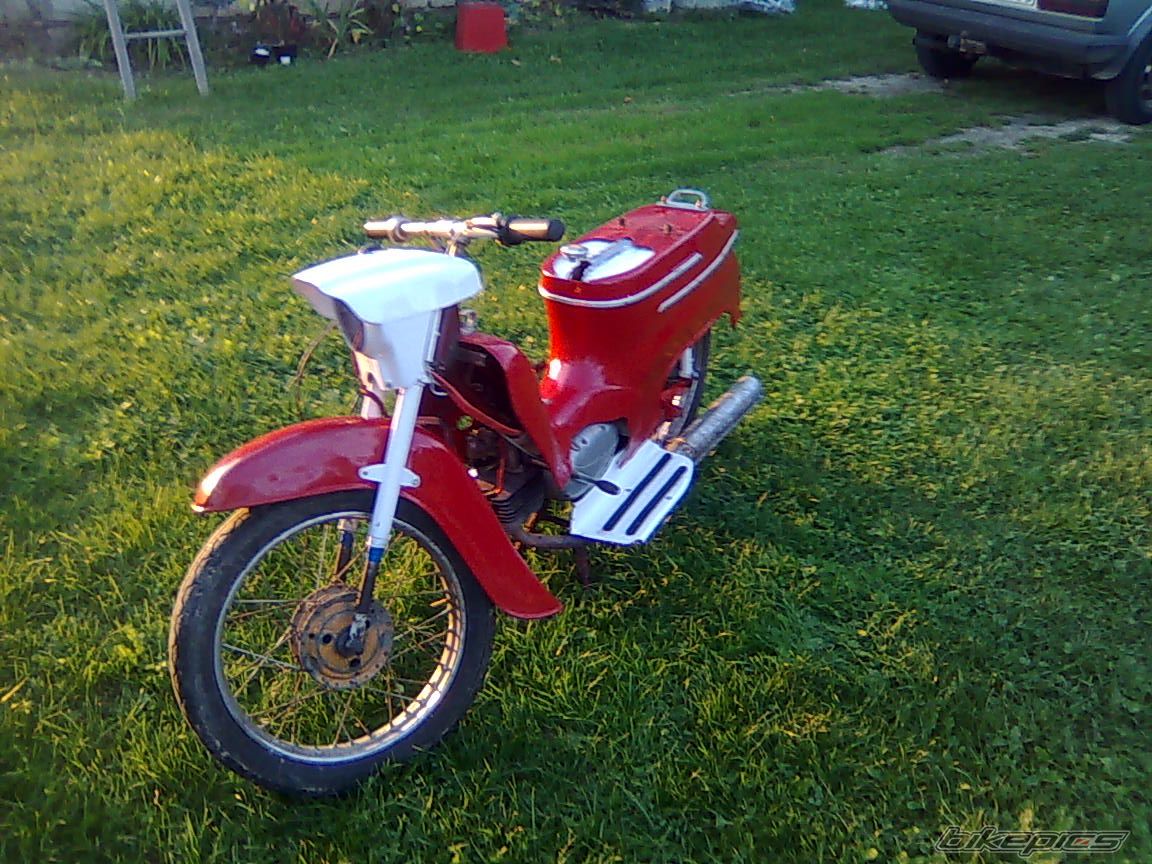 Photo 1897008