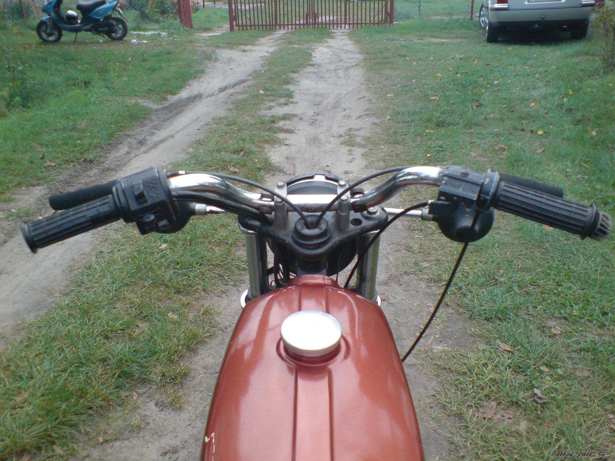 Photo 1898085