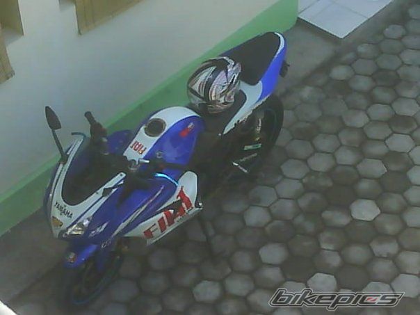 Photo 1898204