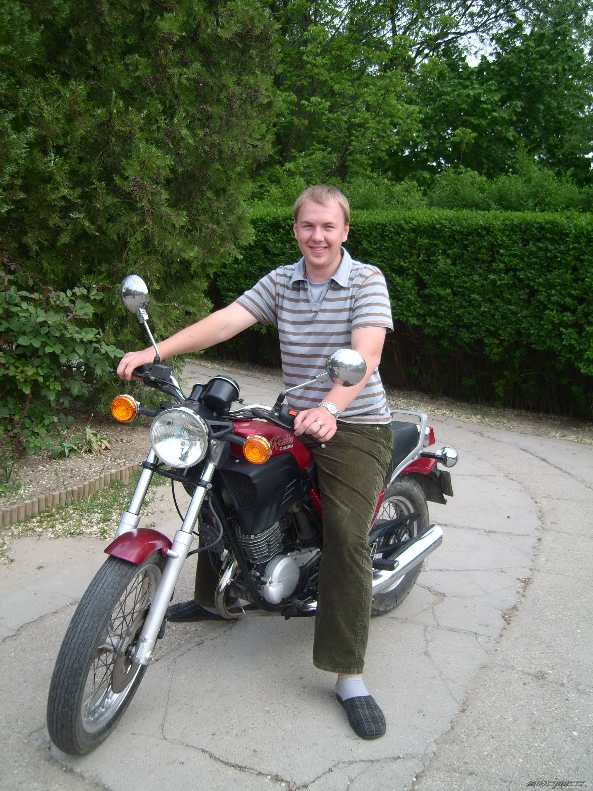 Bike Photo 1898366