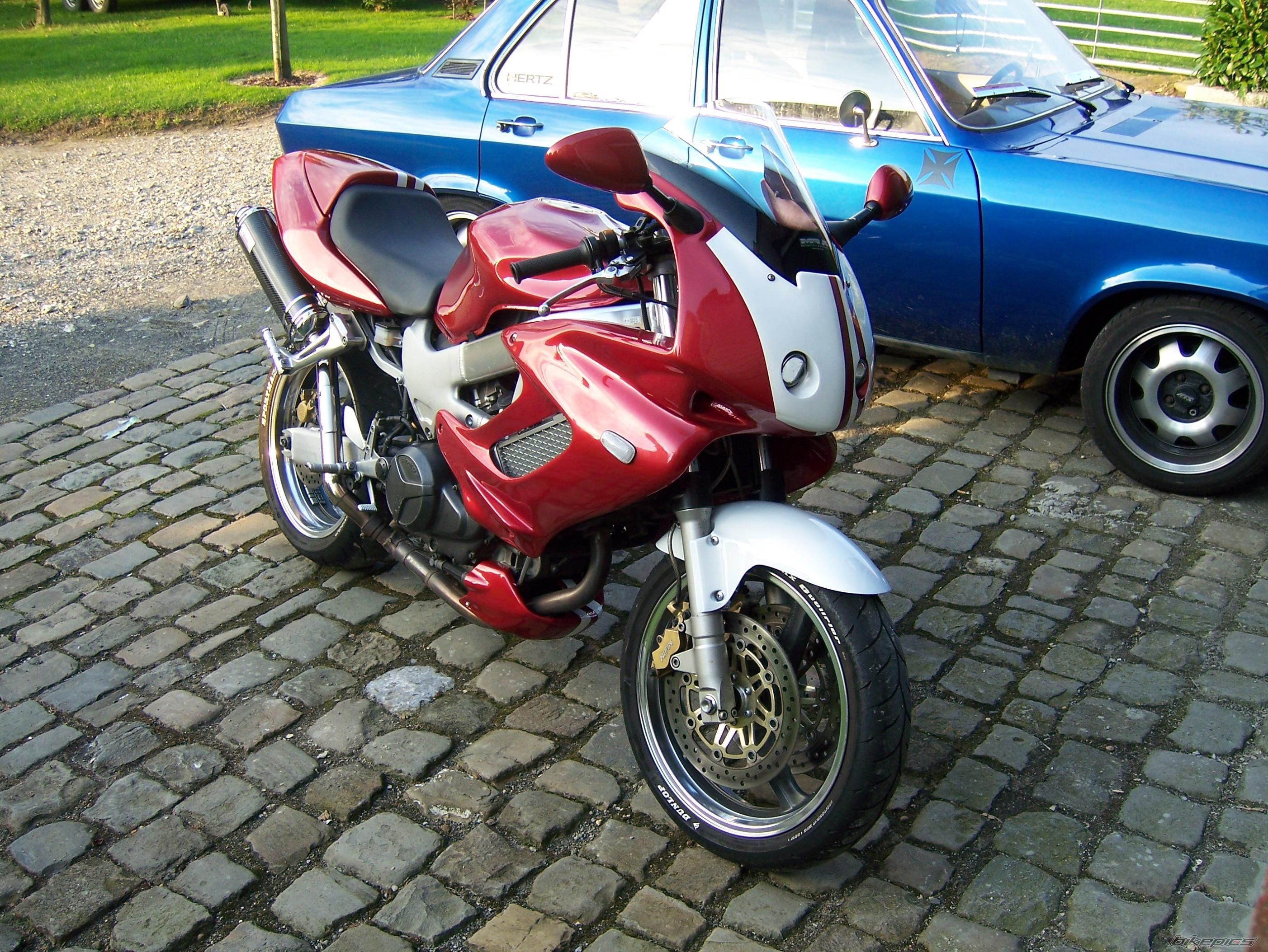 Photo 1898573
